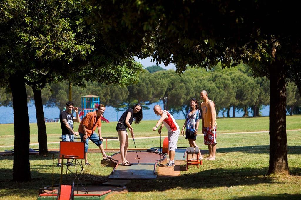 Happy Camp Mobile Homes In Camping Park Umag Каригадор Экстерьер фото